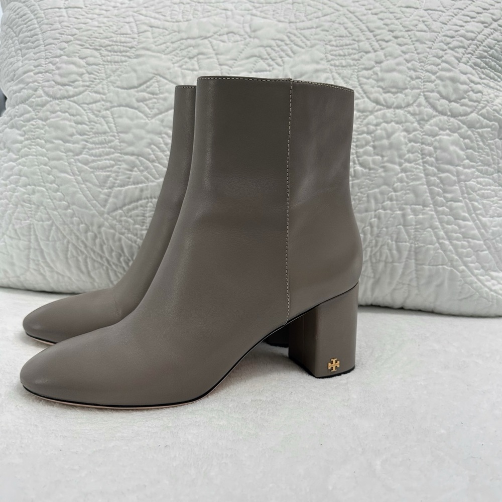 Tory Burch Brooke Boots - Size 9.5